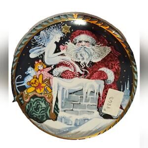 Bing & Grondahl 1992 " The Arrival of Santa" Copenhagen Porcelain Plate